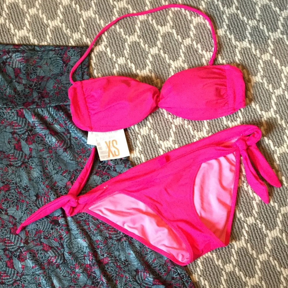 Victoria's Secret bikini in hot pink
